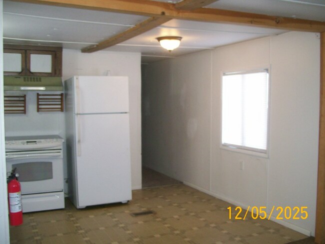 Building Photo - 3098 Springhill Rd