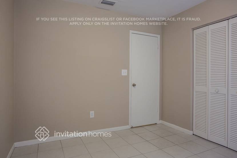 Building Photo - 16310 SW 109th Ave