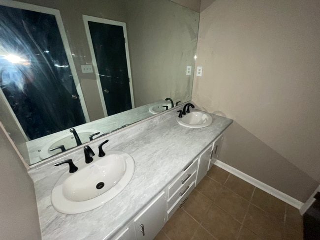 Building Photo - 2318 Breckinridge Rd