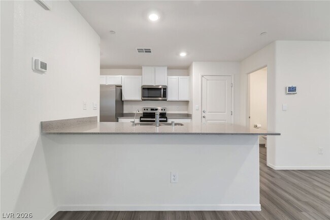 Building Photo - 4826 Wine Rdg Ave