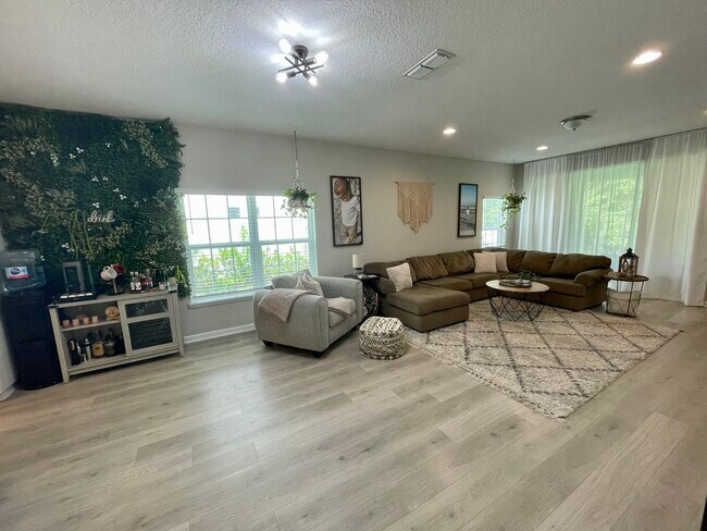 Building Photo - 2090 Hawkeye Pl