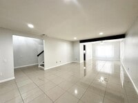 Building Photo - 1696 Pepper Dr