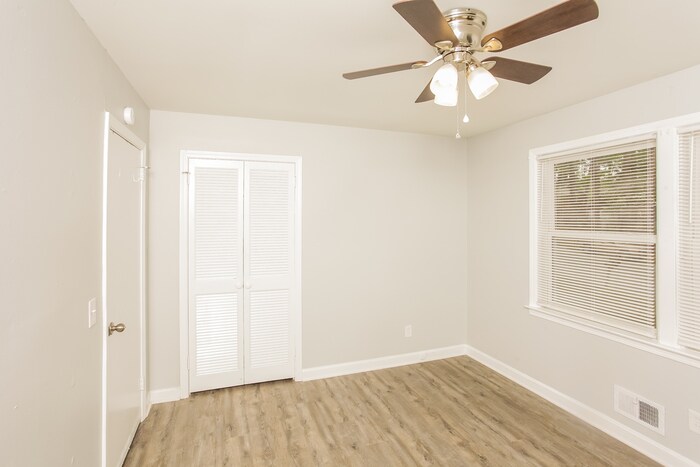 Building Photo - 448 Pitney Rd