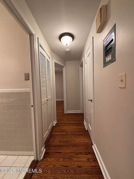 Building Photo - 139 Manor Dr