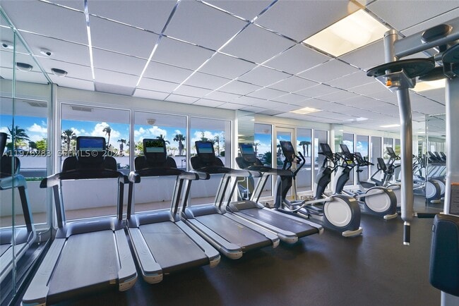 Building Photo - 2100 S Ocean Dr