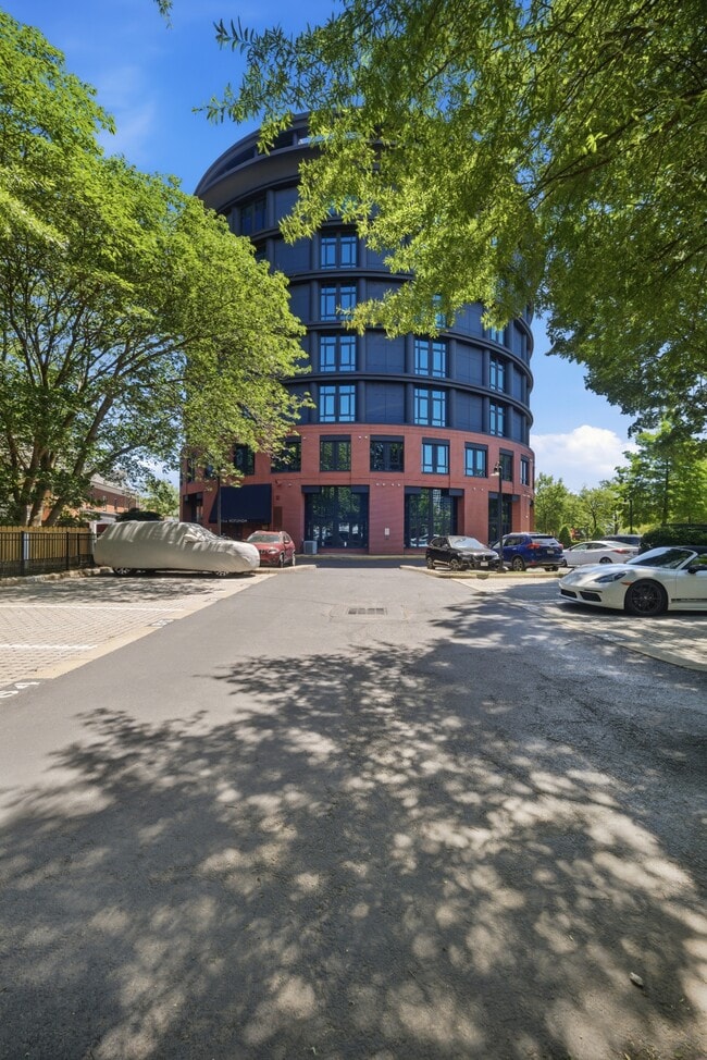 Building Photo - 415 St Pauls Blvd