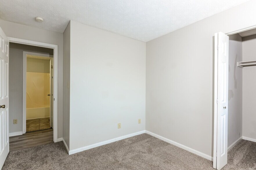 Building Photo - 1481 Rebecca Ln