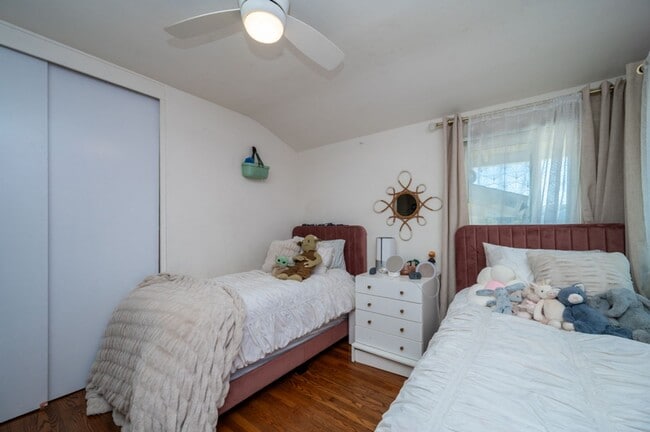 Building Photo - RARE! Lovely and Spacious Clairemont 4BD/2BA Home on Tecolote Canyon! - $5,995/mo!