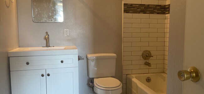 Building Photo - 2024 N 81st Pl