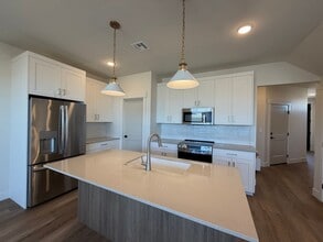 Building Photo - BRAND NEW TOWNHOME FOR RENT BY CRIMSON CLIFFS!