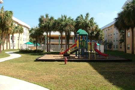 Building Photo - CUTLER GARDENS APARTMENTS