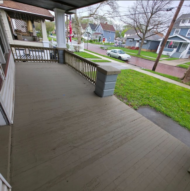 Building Photo - Single Family Home 3 beds 1 bath Available Now!