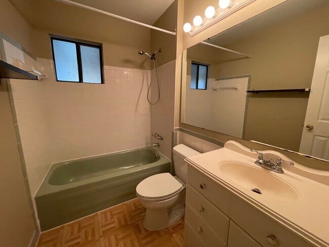 Building Photo - 1 Bed/1 Bath Villa in Indian Ridge AVAILAB...