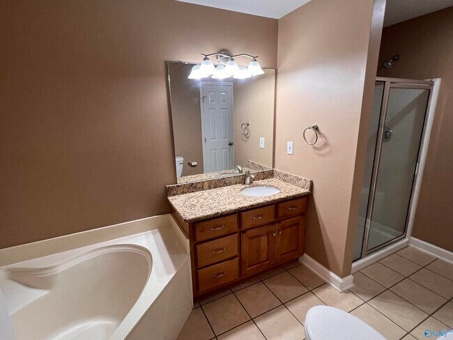 Building Photo - 110 Tudor Pl