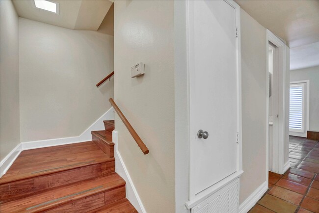 Building Photo - 3611 Las Colinas Dr
