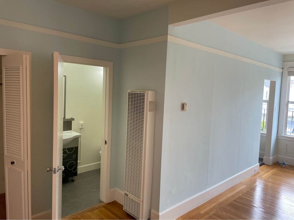 bath entry - 635 Irving St