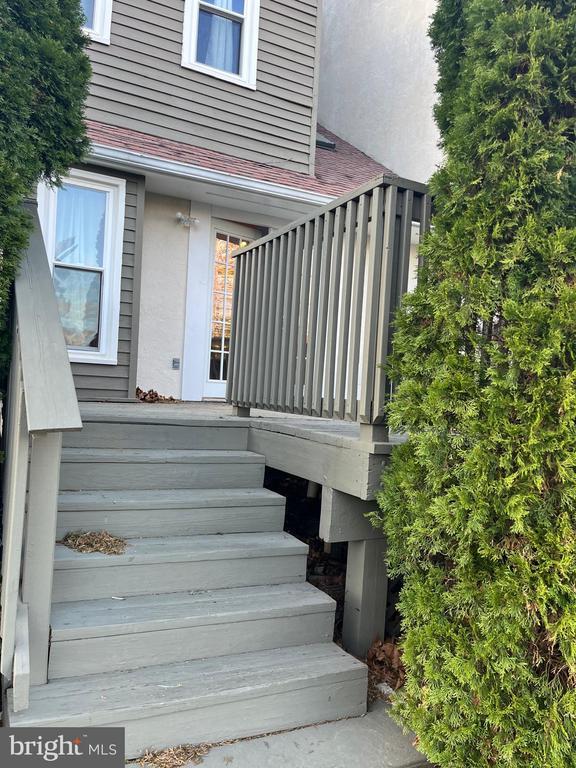 Building Photo - 3105 Trinity Ct