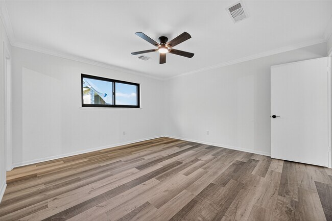 Building Photo - 17418 Largs Cir