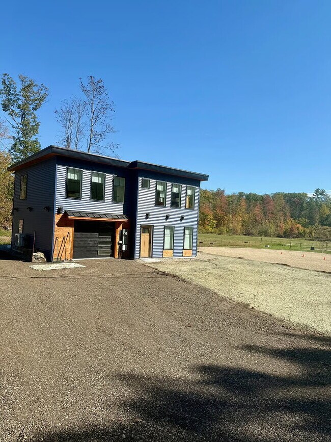 Building Photo - Luxury 2BR Second-Floor Duplex Unit on Picturesque Horse Farm – All Utilities Included!