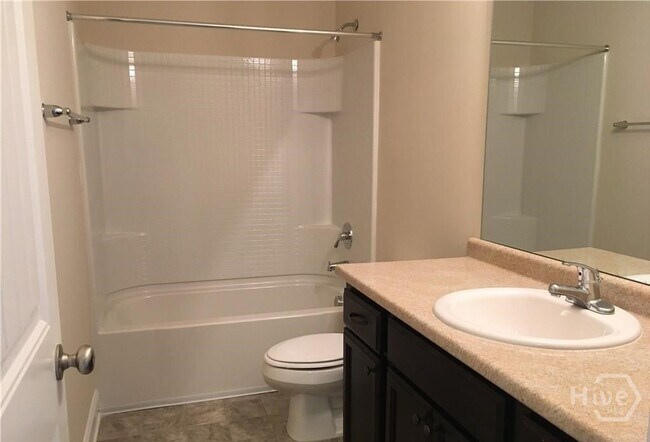 Building Photo - 106 Crabapple Cir