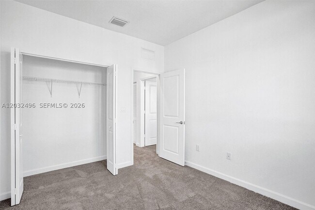 Building Photo - 2542 SE 29th Dr