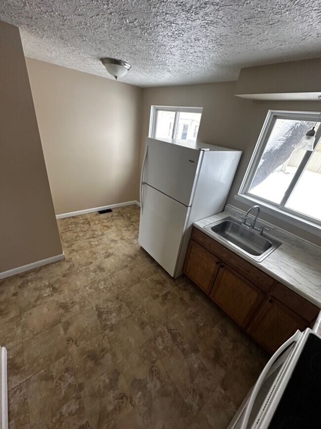 Building Photo - 1694 St Paul St