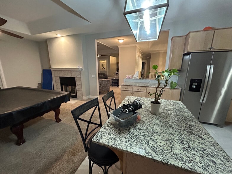 Building Photo - 8 Guindola Way