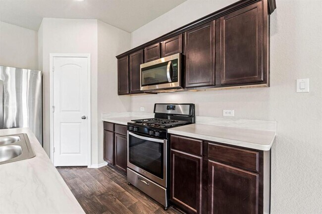 Building Photo - 14409 Sugar Pines Dr
