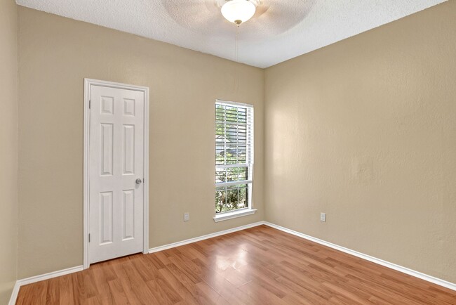 Building Photo - 16412 Framingham Cir