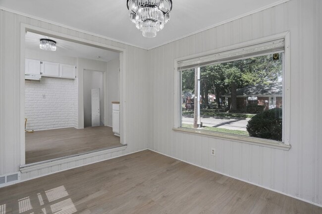 Building Photo - 12734 Riverview St