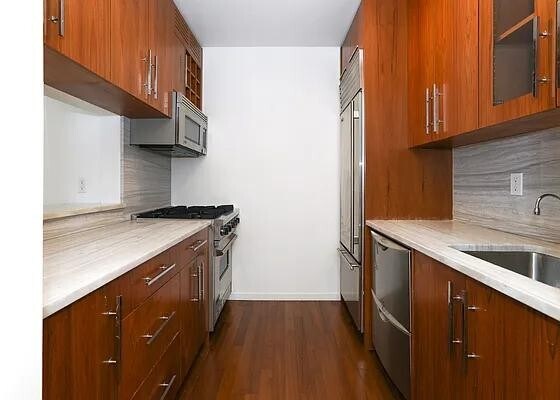 Building Photo - 88 Greenwich St