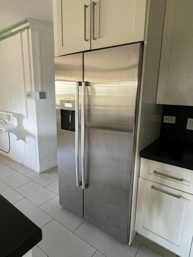 Building Photo - 2 Bedroom, 1 Bath House Across The Street ...