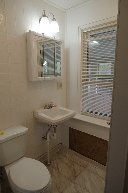 Building Photo - 531 N Main St