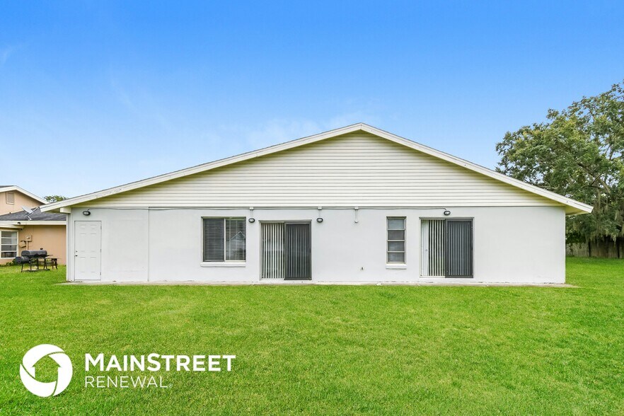 Building Photo - 820 E Flag Ln