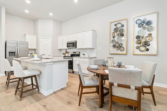 Building Photo - Brand New Amanda Park Townhome | 3 Bed, Private Yard & Modern Finishes
