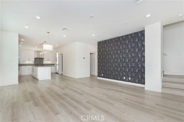 Building Photo - 148 Acamar