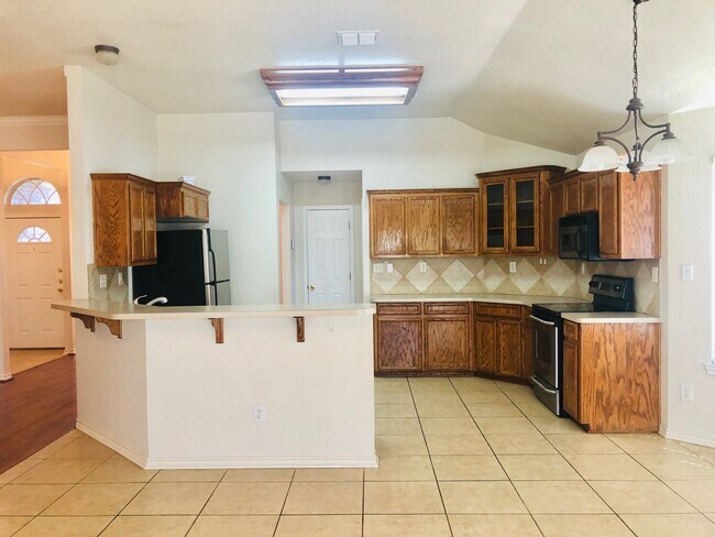 Building Photo - 704 Mustang Trail