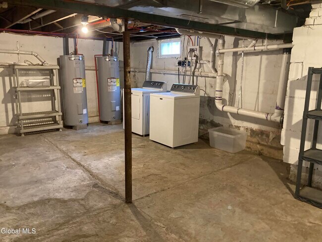 Building Photo - 4 Katherine Rd