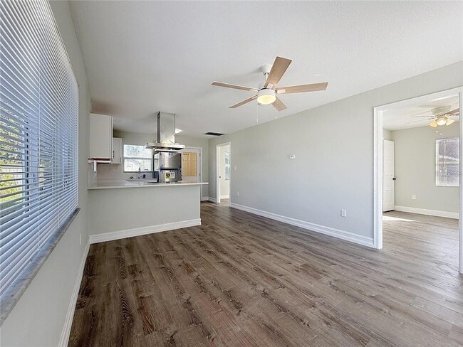 Building Photo - 2408 E Magnolia St