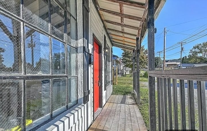 Building Photo - 1004 Fairview Ave