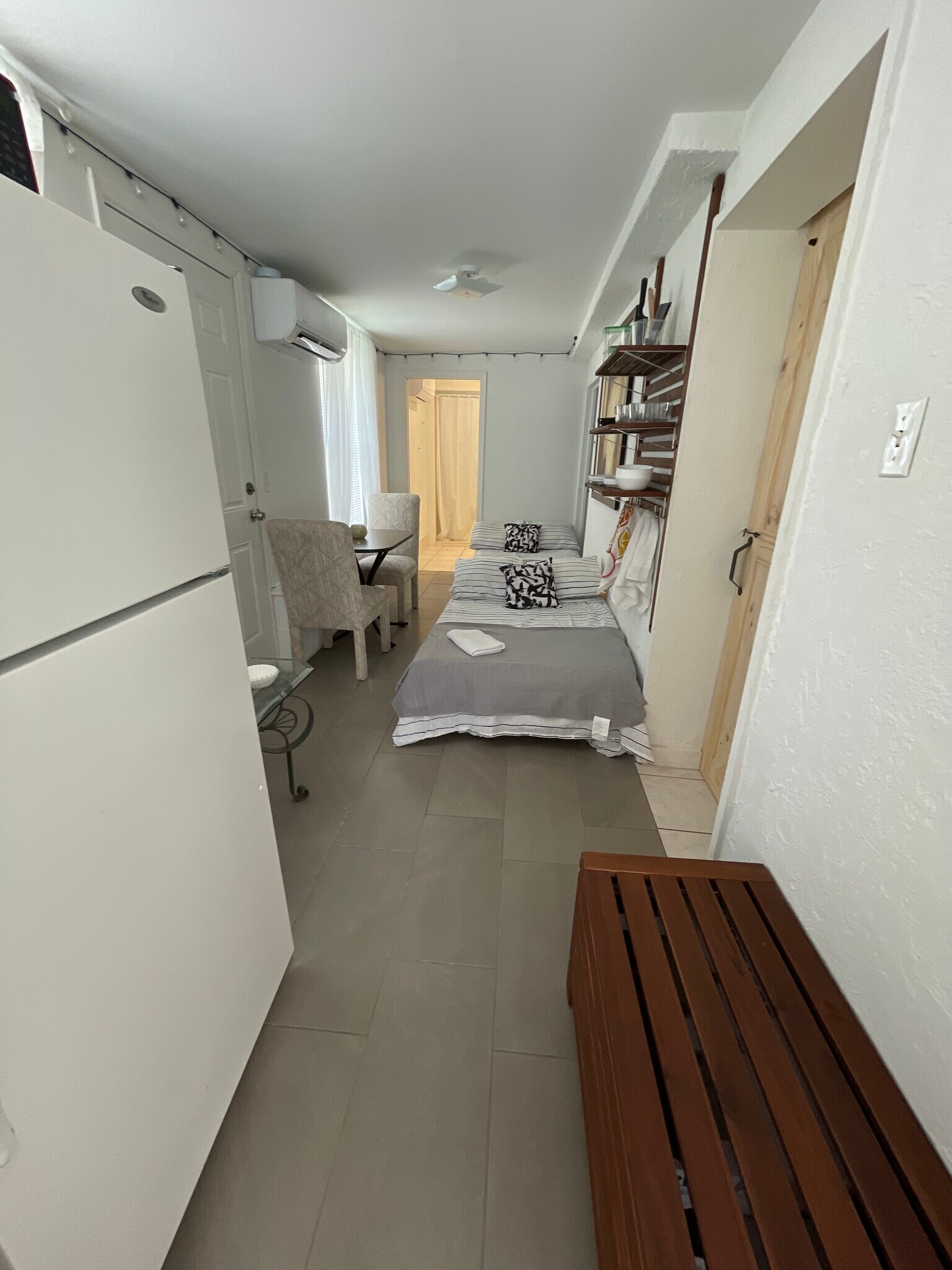 Second kitchen/room with 2 bed(twin size) - 2440 Manasota Beach Rd