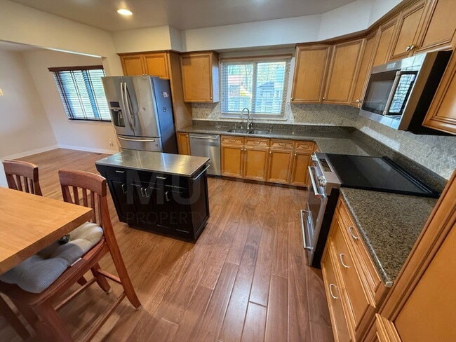 Building Photo - 26264 Greythorne Trail