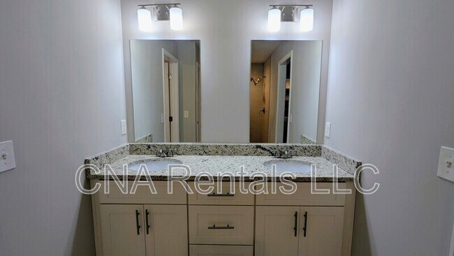 Building Photo - 3290 Forest Creek Dr SW