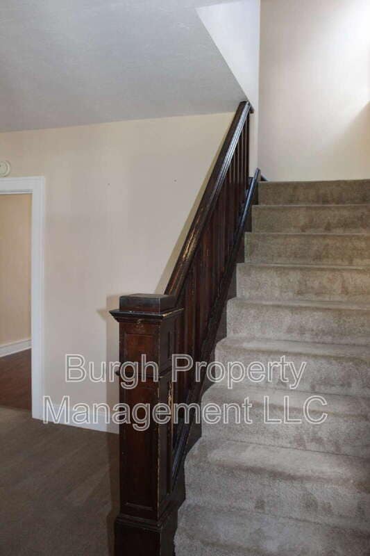 Building Photo - 651 Orchard St