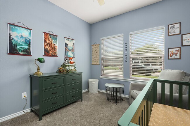 Building Photo - 2518 33rd Ave N