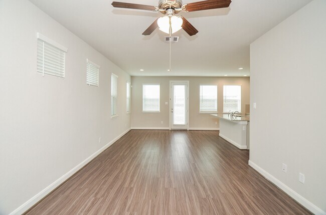 Building Photo - 9821 Prairie Garden Ln