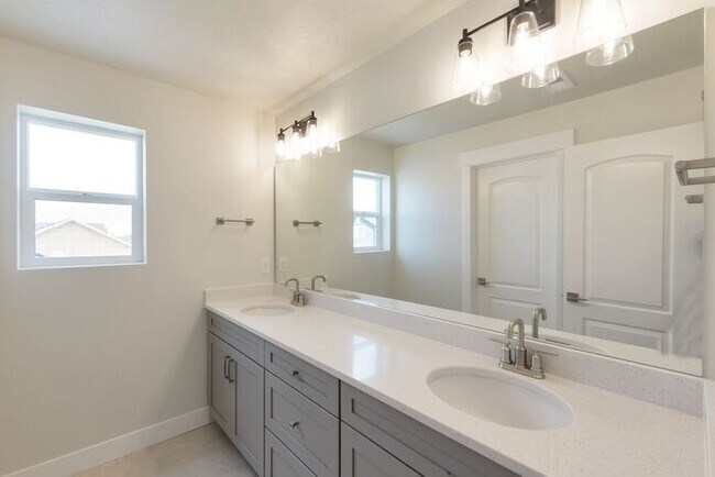 Building Photo - SPECTACULAR VIRTUALLY NEW HOME IN SOUGHT A...