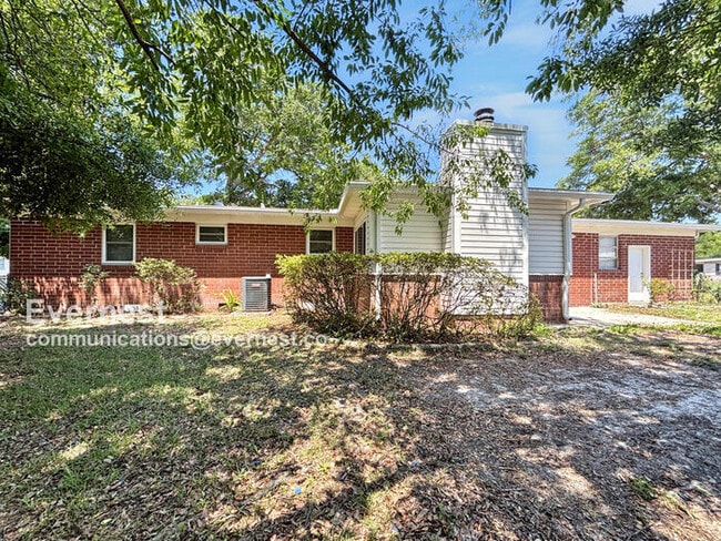 Building Photo - 6657 Blackwood Dr
