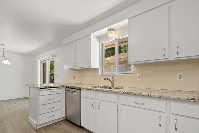 Building Photo - 3 Bedroom home in Eagle with ADU _ Pets We...