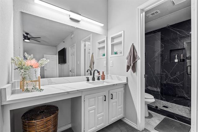 Building Photo - 3105 San Jacinto St